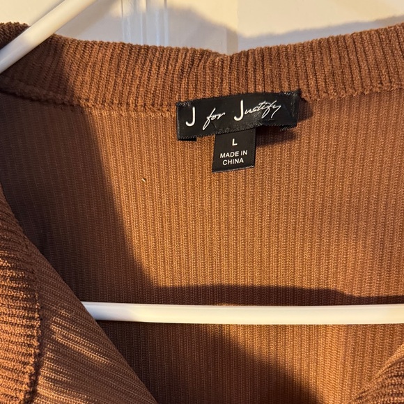 J for Justify Brown Button Down Shirt - Picture 2 of 3